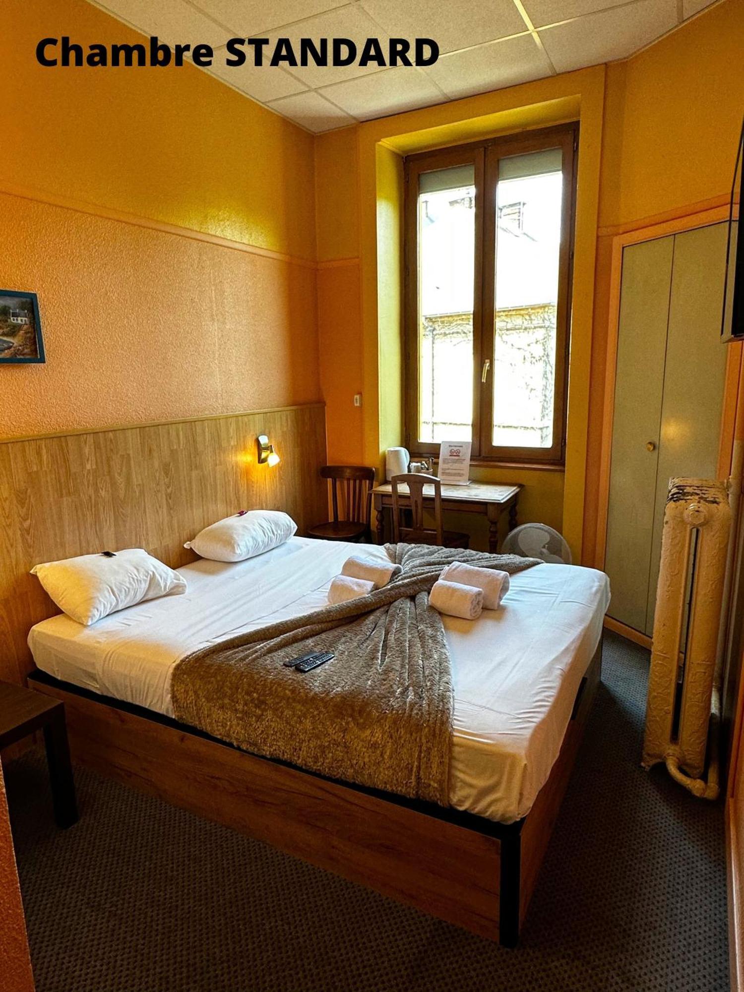 Hotel Terminus - Pizzeria Pizz'A Gogo - Salle De Sport - Face A La Gare Lons-le-Saunier Exterior photo